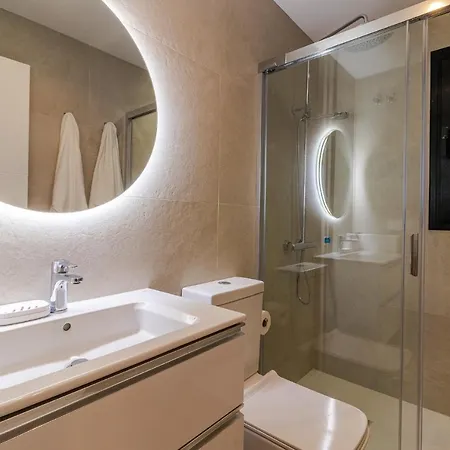 Flatguest Viriato - Wifi - Ac - Terraza Compartida Appartamento