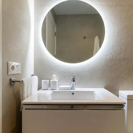 Flatguest Viriato - Wifi - Ac - Terraza Compartida Appartamento